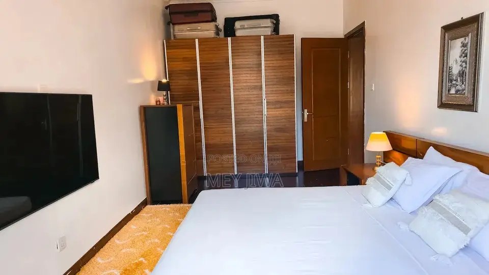 Furnished 3bdrm Apartment in Oyster Bay for rent