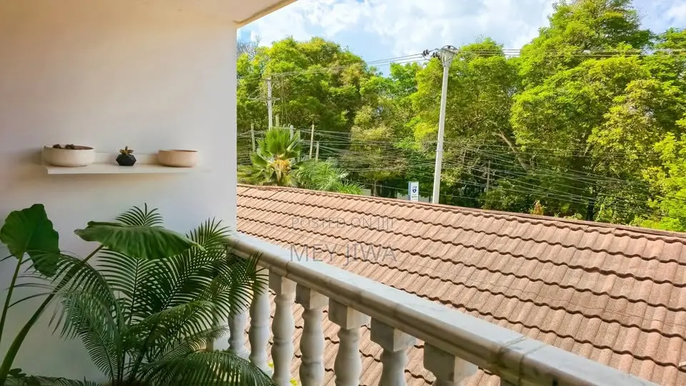 Furnished 3bdrm Apartment in Oyster Bay for rent