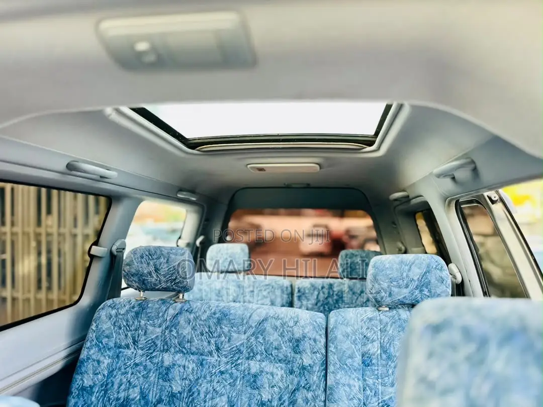 Toyota Noah 2001 Silver