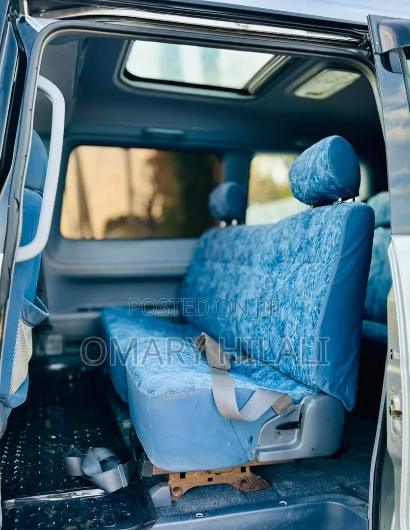 Toyota Noah 2001 Silver