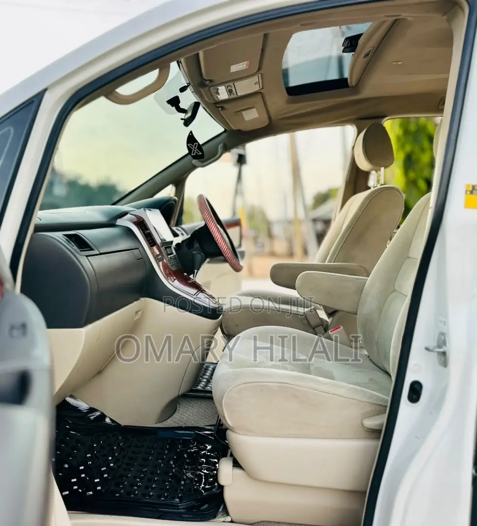 Toyota Alphard 2004 Pearl