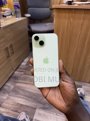 Apple iPhone 15 128 GB Green