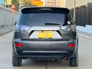 Mitsubishi Outlander 2006 Gray