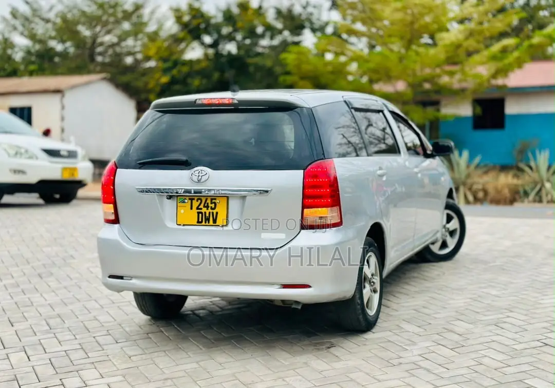 Toyota Wish 2006 Silver