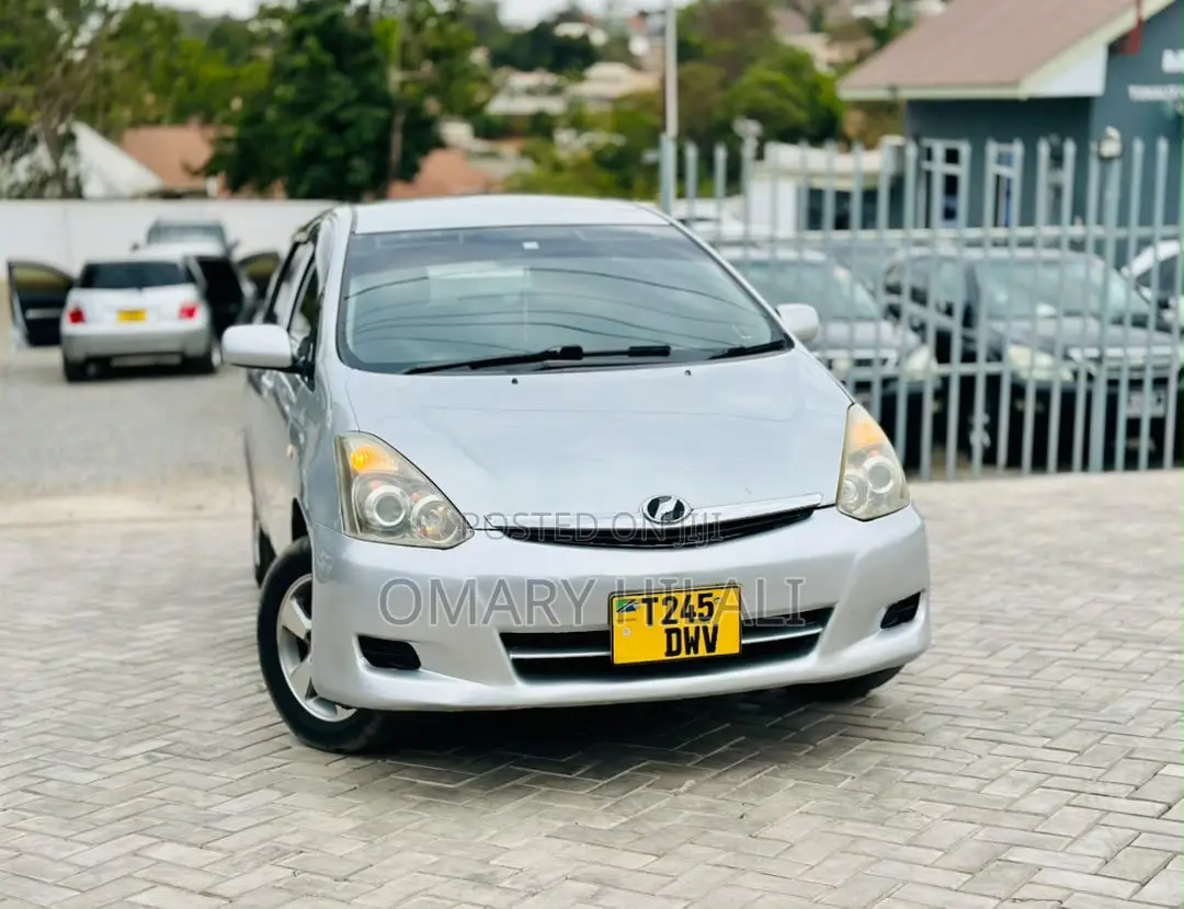 Toyota Wish 2006 Silver
