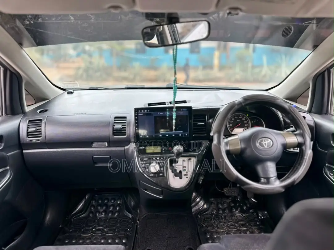 Toyota Wish 2006 Silver