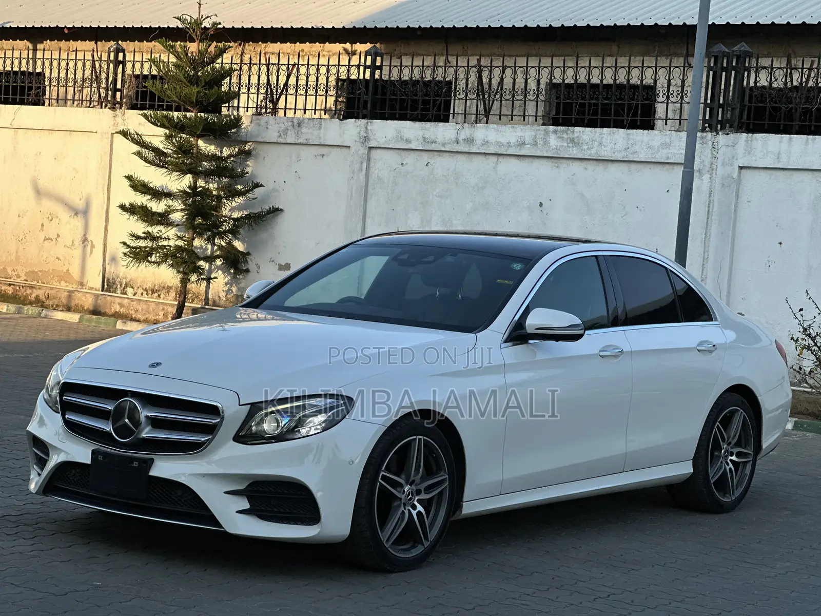 Mercedes-Benz E220 2017 White