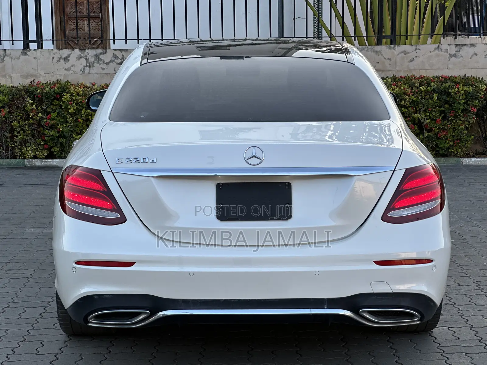 Mercedes-Benz E220 2017 White
