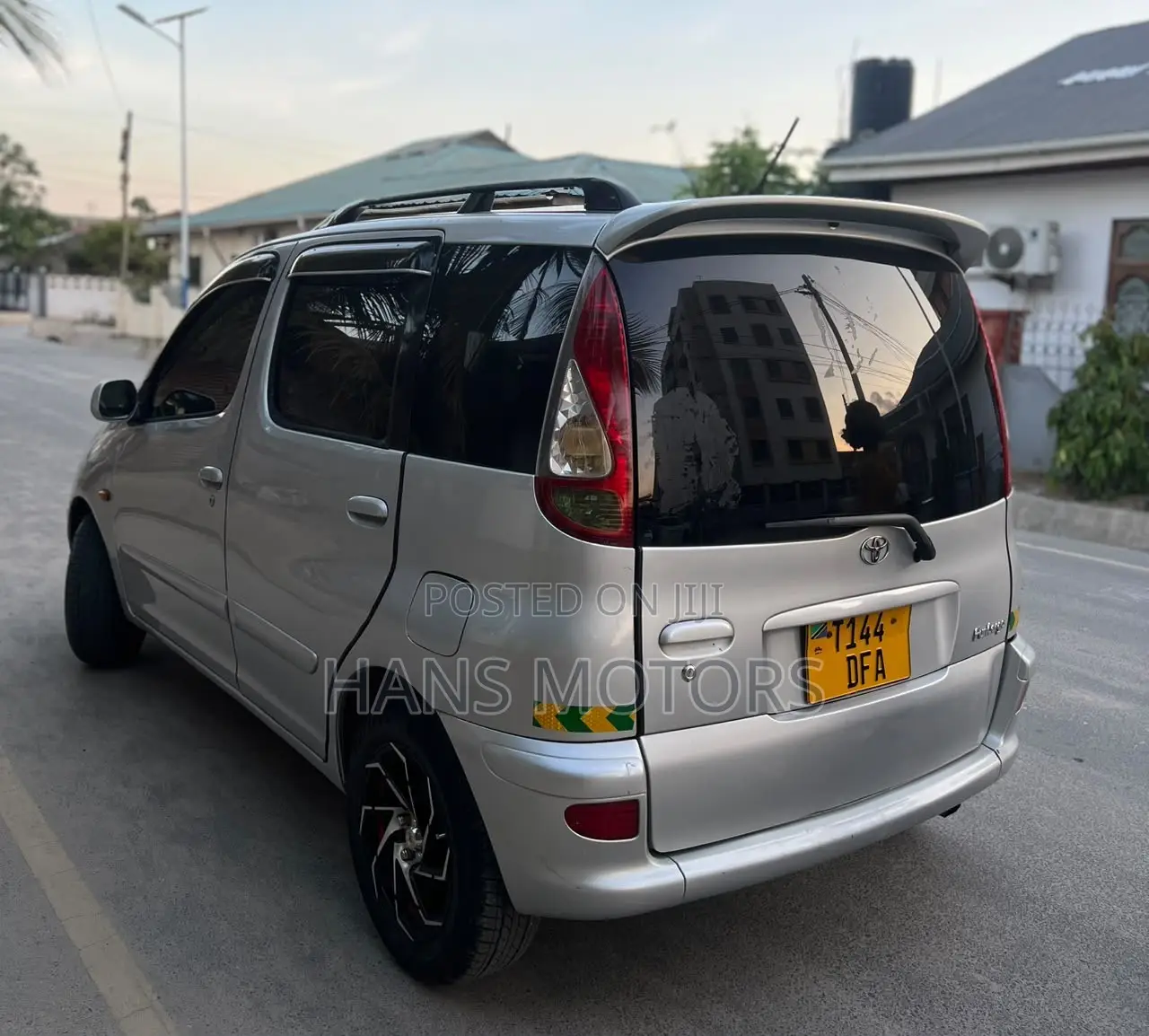 Toyota Fun Cargo 2004 Silver