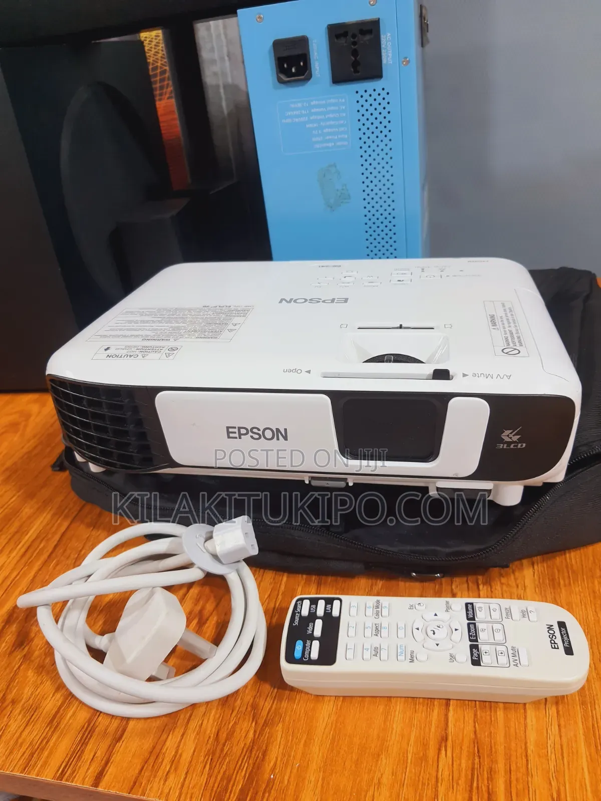 3300l Epson Projector Eb:s41 Very Clean