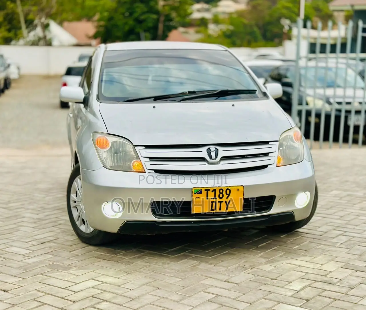 Toyota IST 2002 Silver