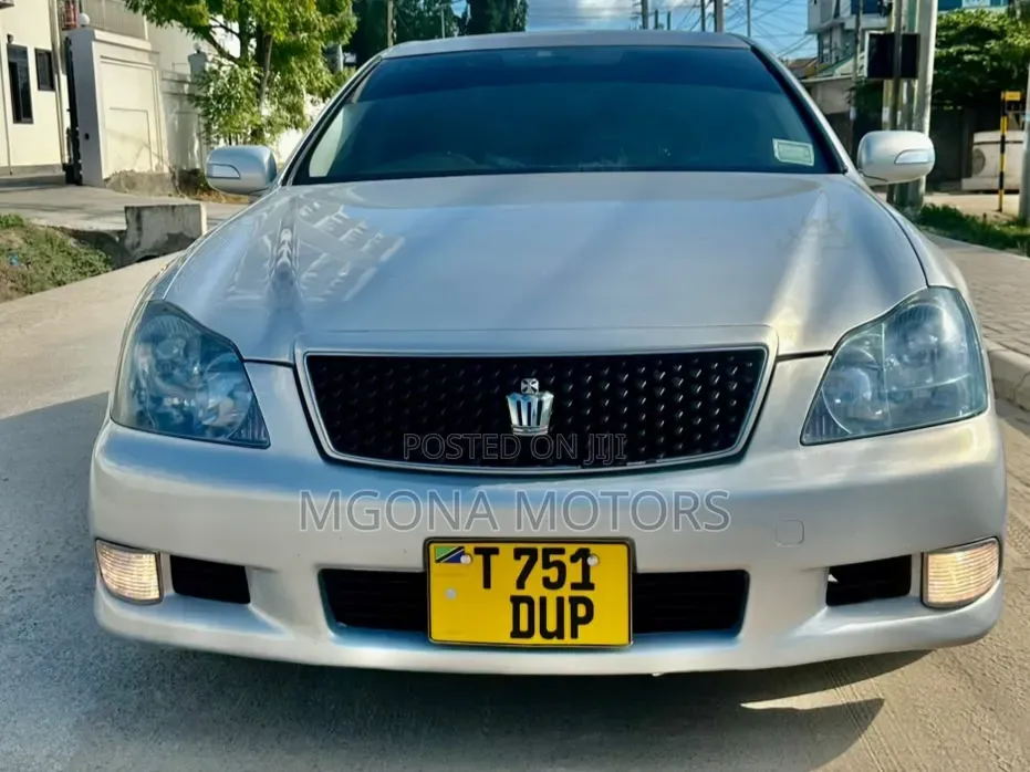 Toyota Crown 2006 Silver