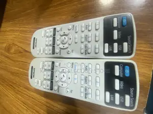 Rimoti Halisi Za Projekta Za Epson