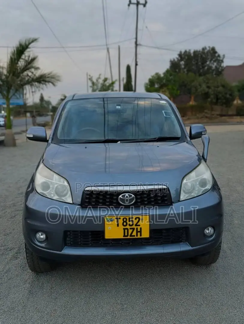 Toyota Rush 2008 Red