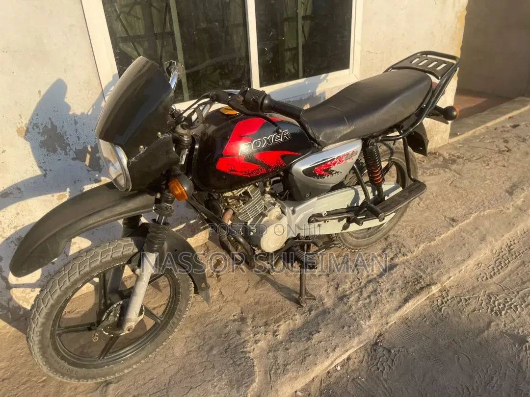 Bajaj Boxer X125 2025 Black