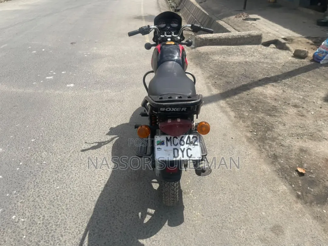 Bajaj Boxer X125 2025 Black