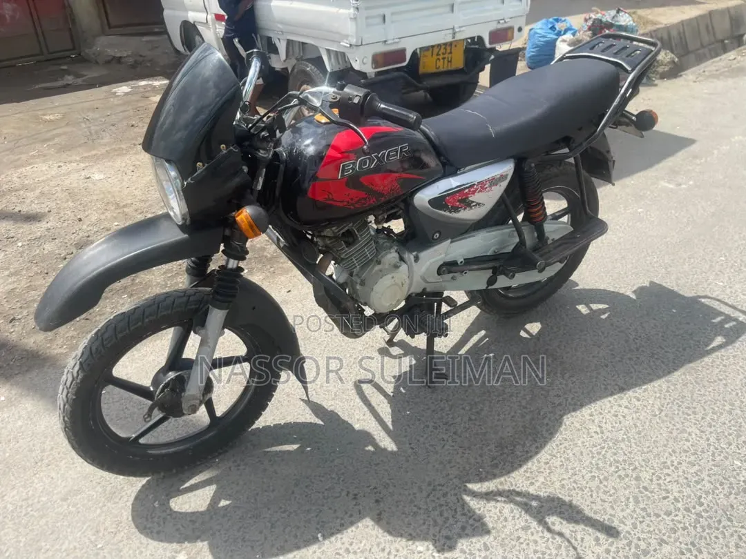 Bajaj Boxer X125 2025 Black