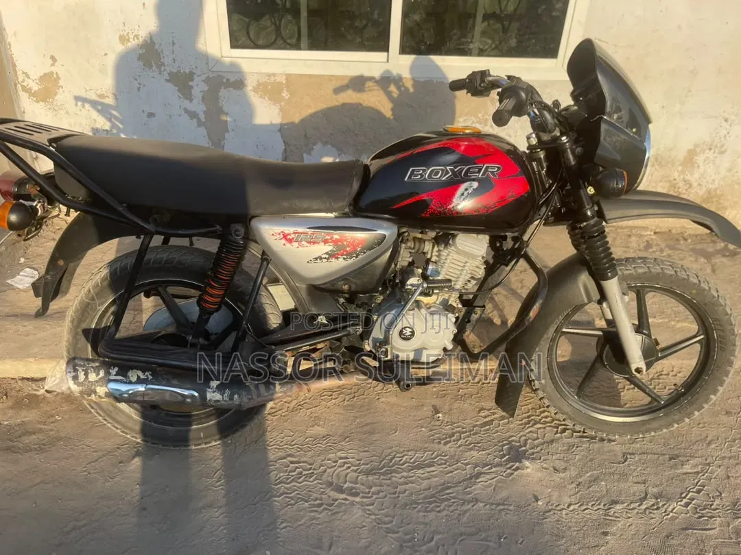 Bajaj Boxer X125 2025 Black