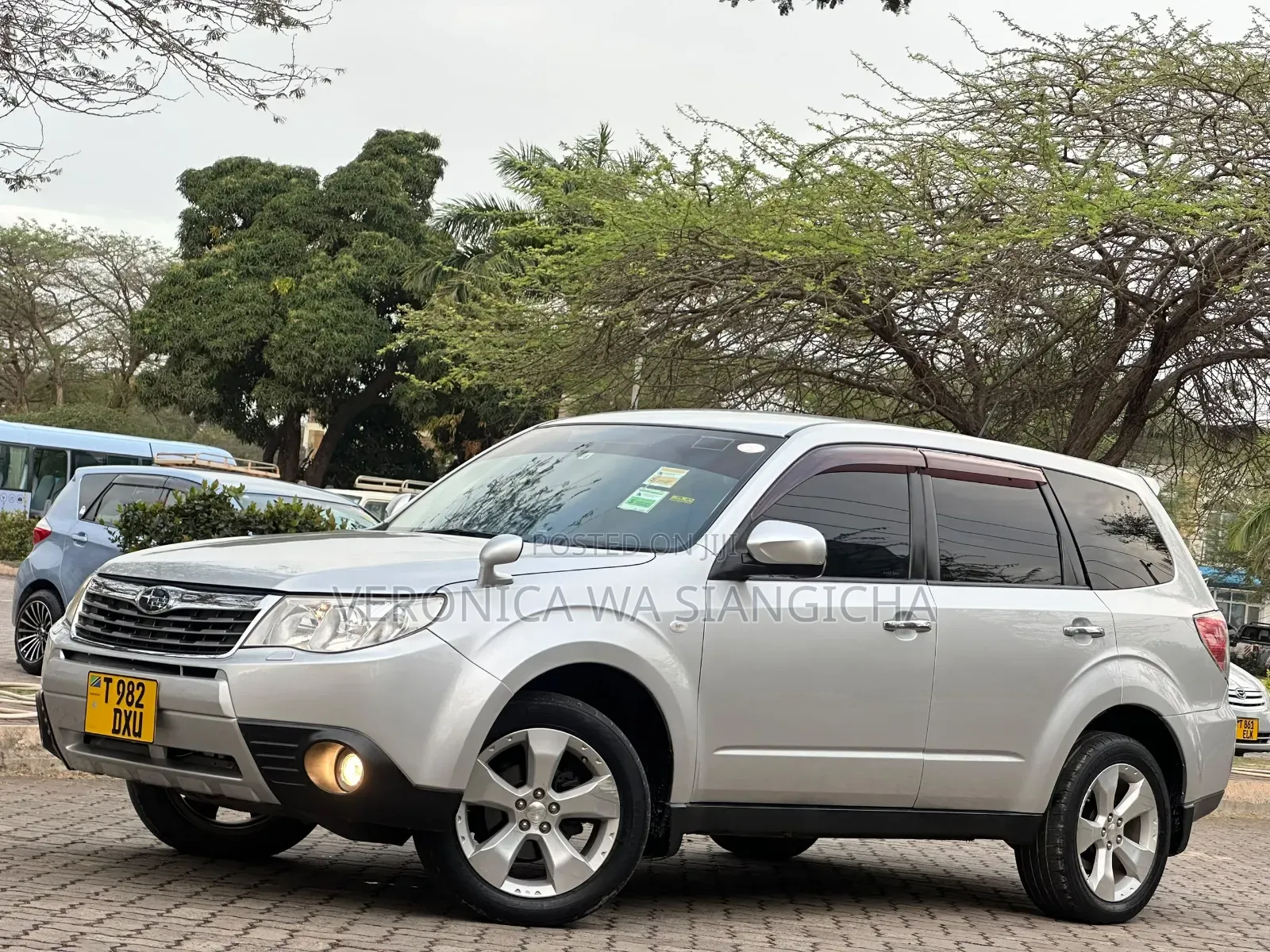Subaru Forester 2010 Silver