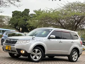 Subaru Forester 2010 Silver