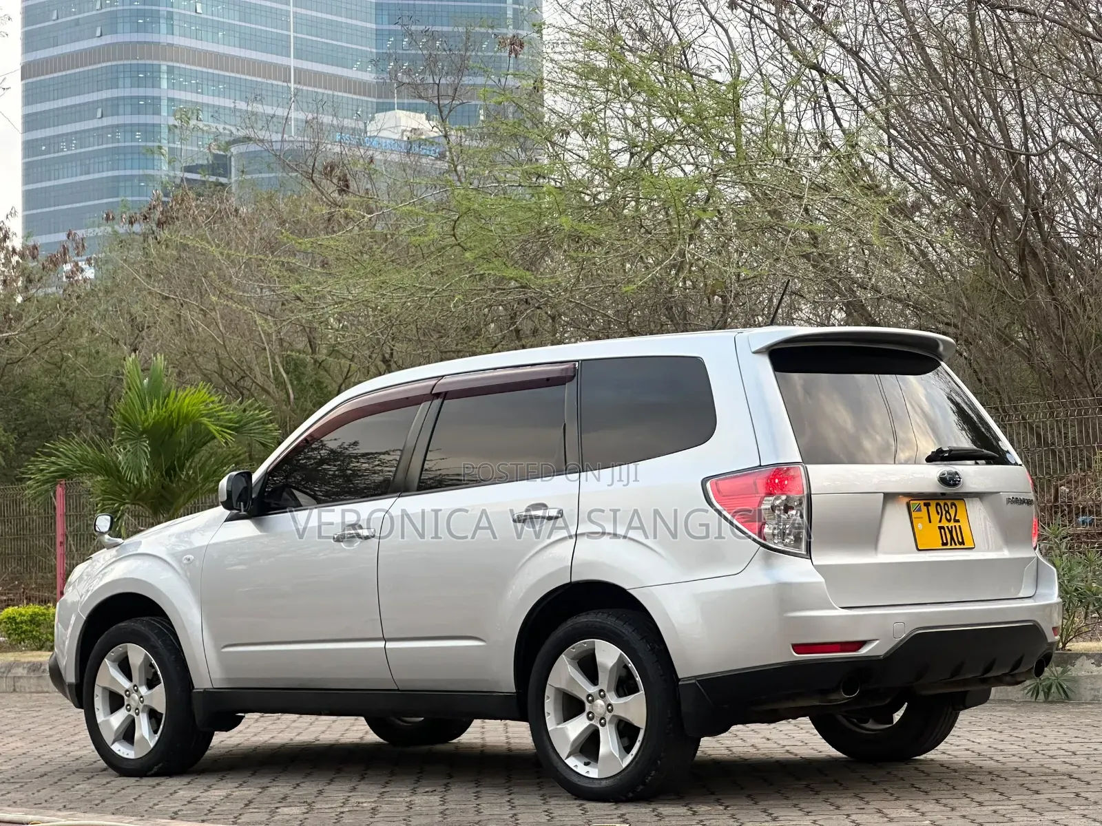 Subaru Forester 2010 Silver