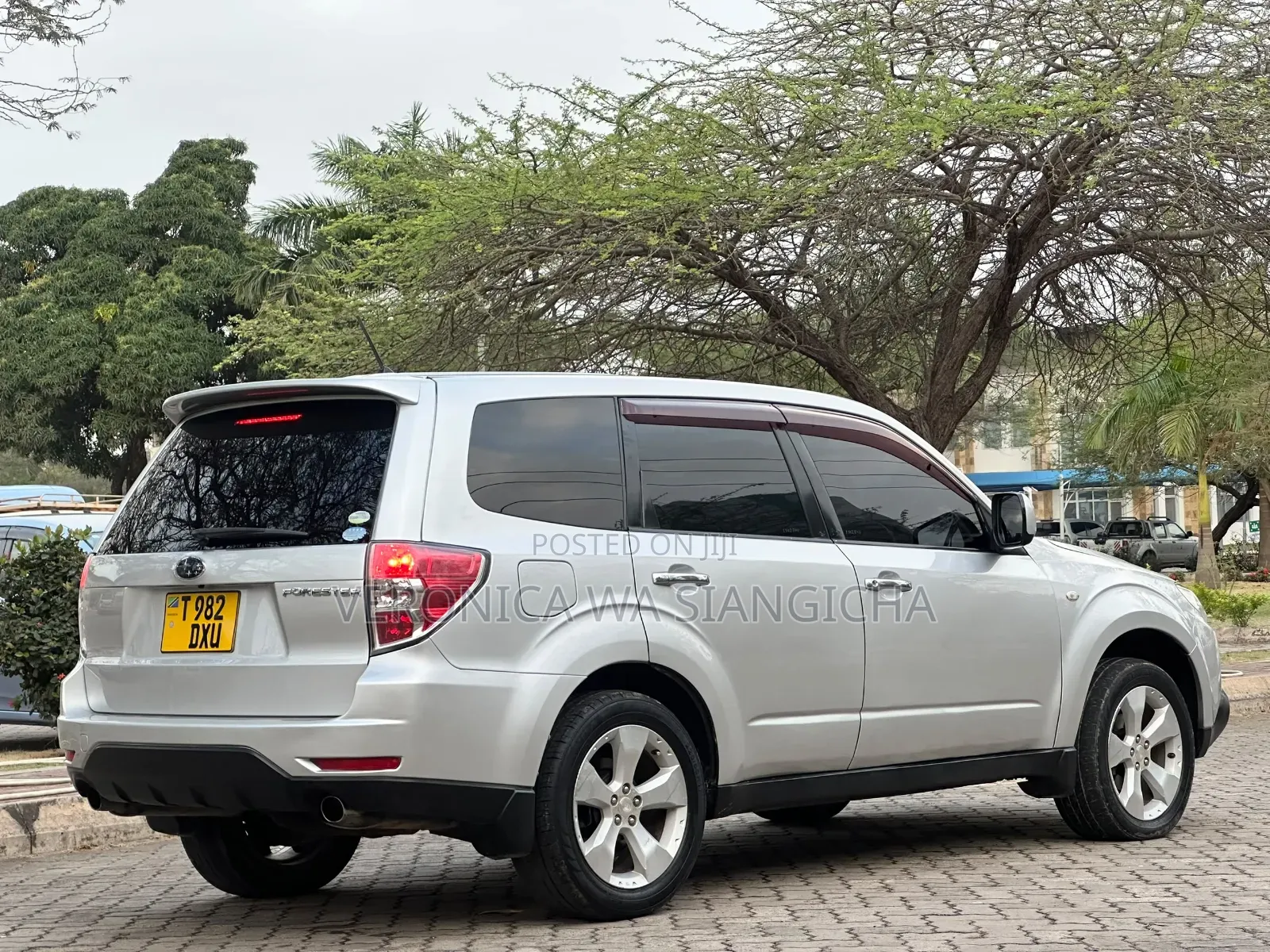Subaru Forester 2010 Silver