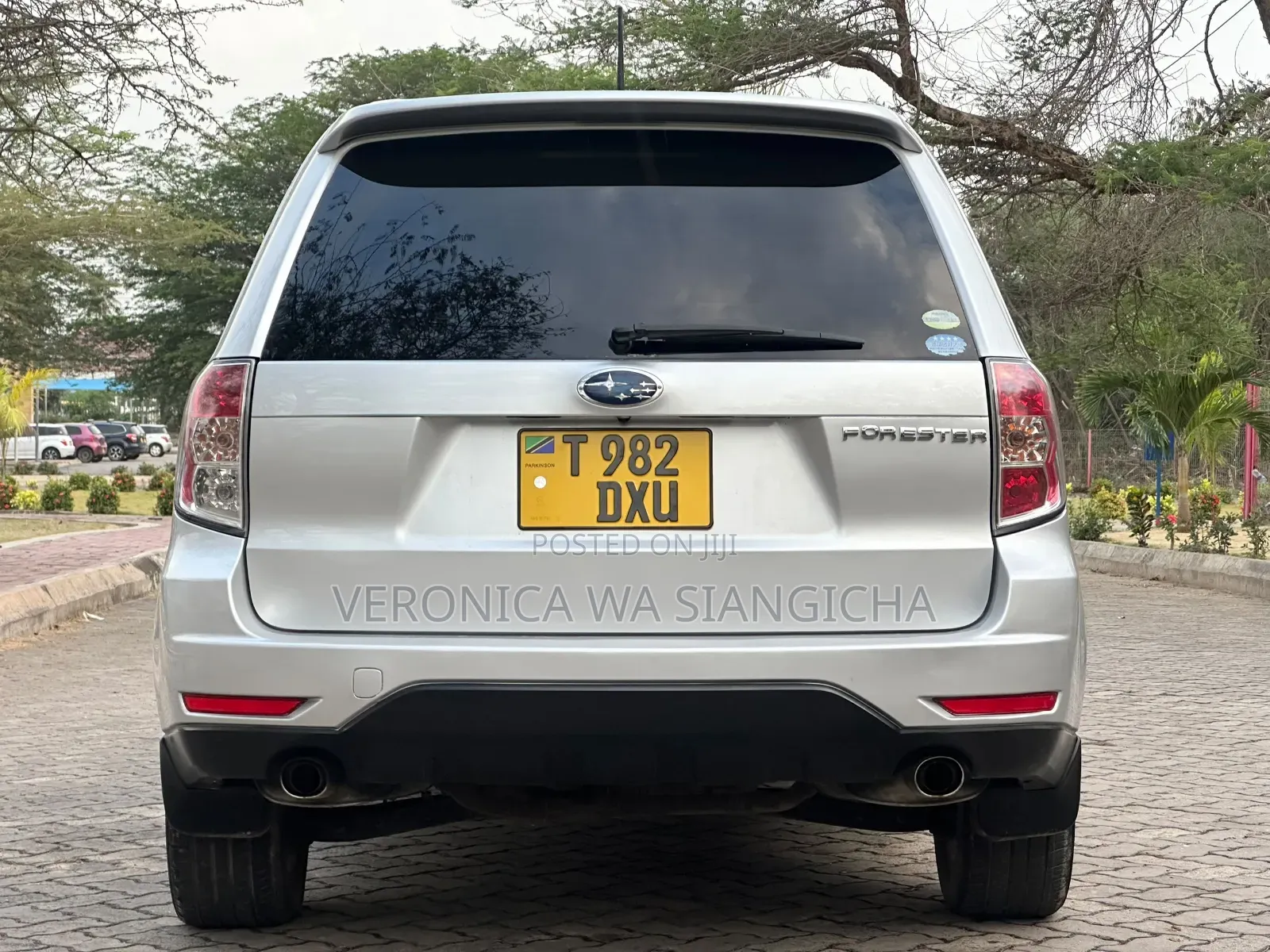 Subaru Forester 2010 Silver