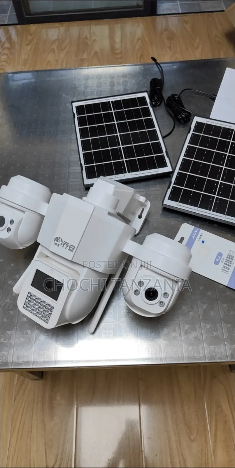 AOV Soler Powered Wireless 3 Lens Camera