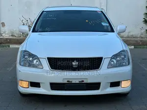 Toyota Crown 2006 Pearl