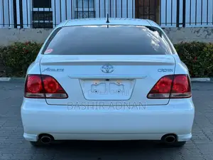 Toyota Crown 2006 Pearl