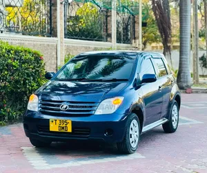 Toyota IST 2004 Blue