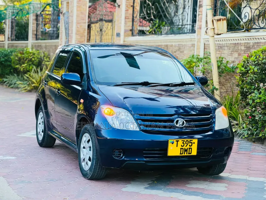 Toyota IST 2004 Blue