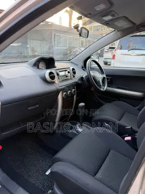 Toyota IST 2004 Gold