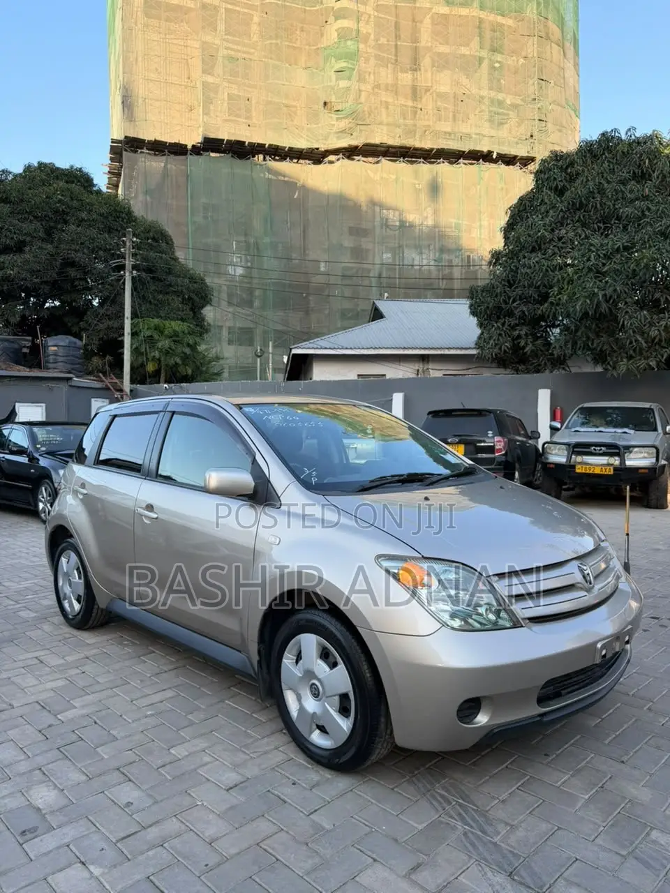 Toyota IST 2004 Gold