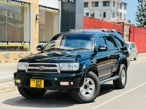 Toyota Hilux Surf 2000 Black