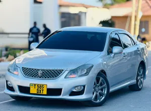 Toyota Crown 2009 Silver