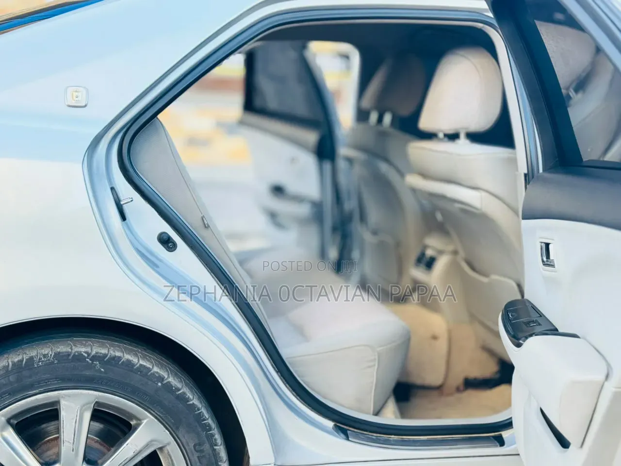 Toyota Crown 2009 Silver