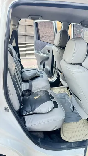 Toyota Ractis 2006 White