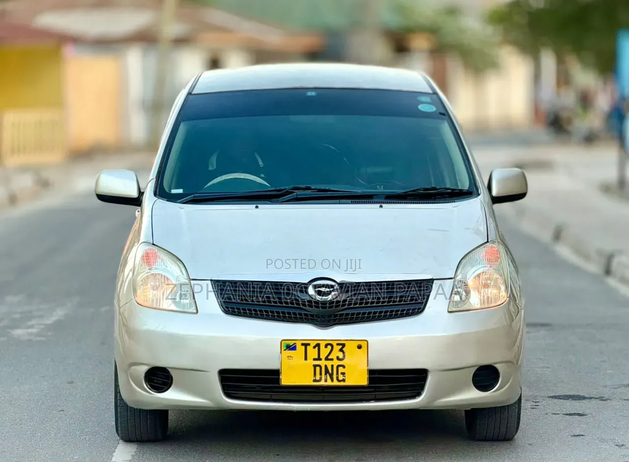 Toyota Corolla Spacio 2004 Beige