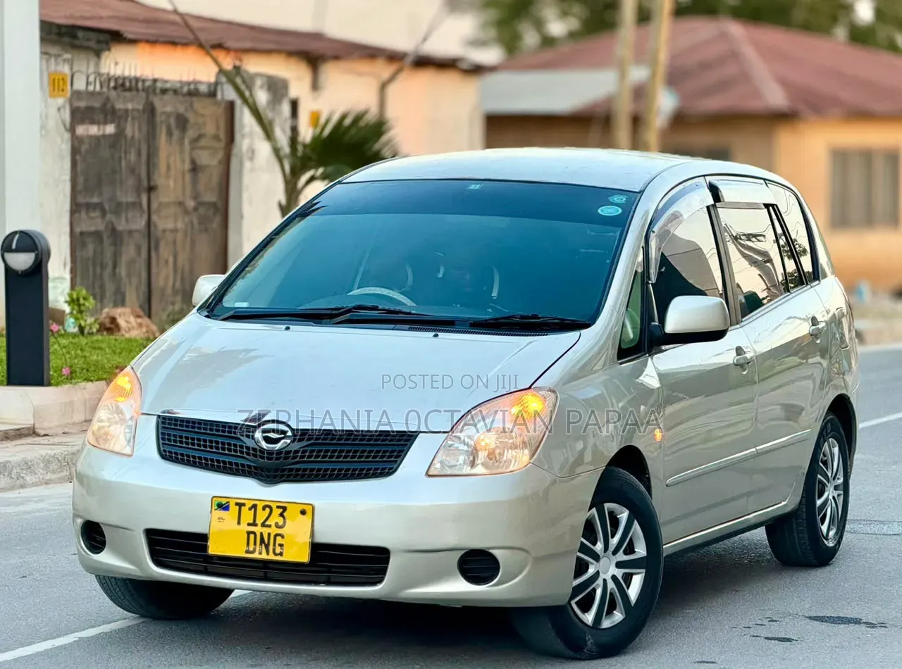 Toyota Corolla Spacio 2004 Beige