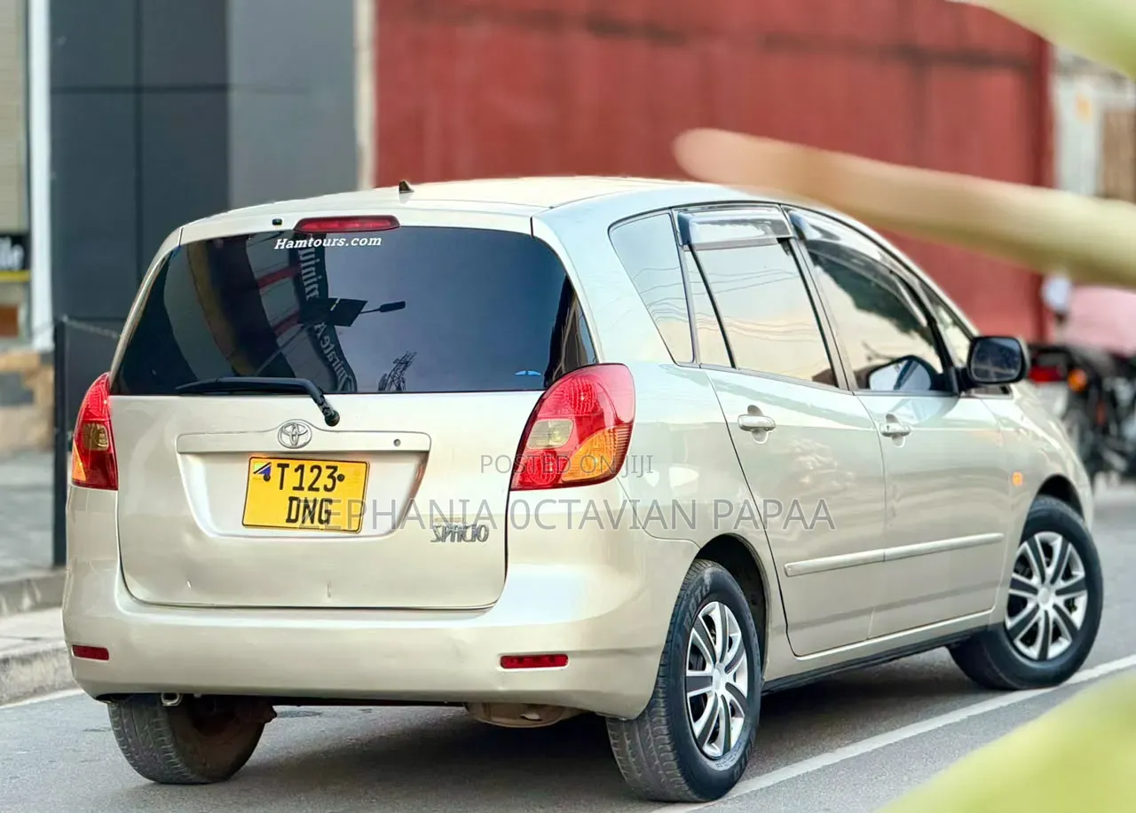 Toyota Corolla Spacio 2004 Beige
