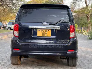 Toyota Corolla Rumion Hatchback 1.5 FWD 2009 Blue