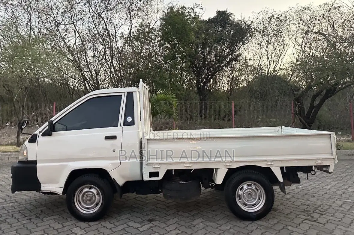 TOYOTA TOWNACE WITH 750kg Use on Sale.