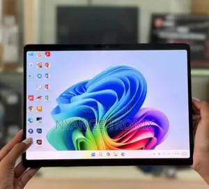 New Microsoft Surface Pro 16GB Qualcomm Snapdragon X Plus SSD 512GB