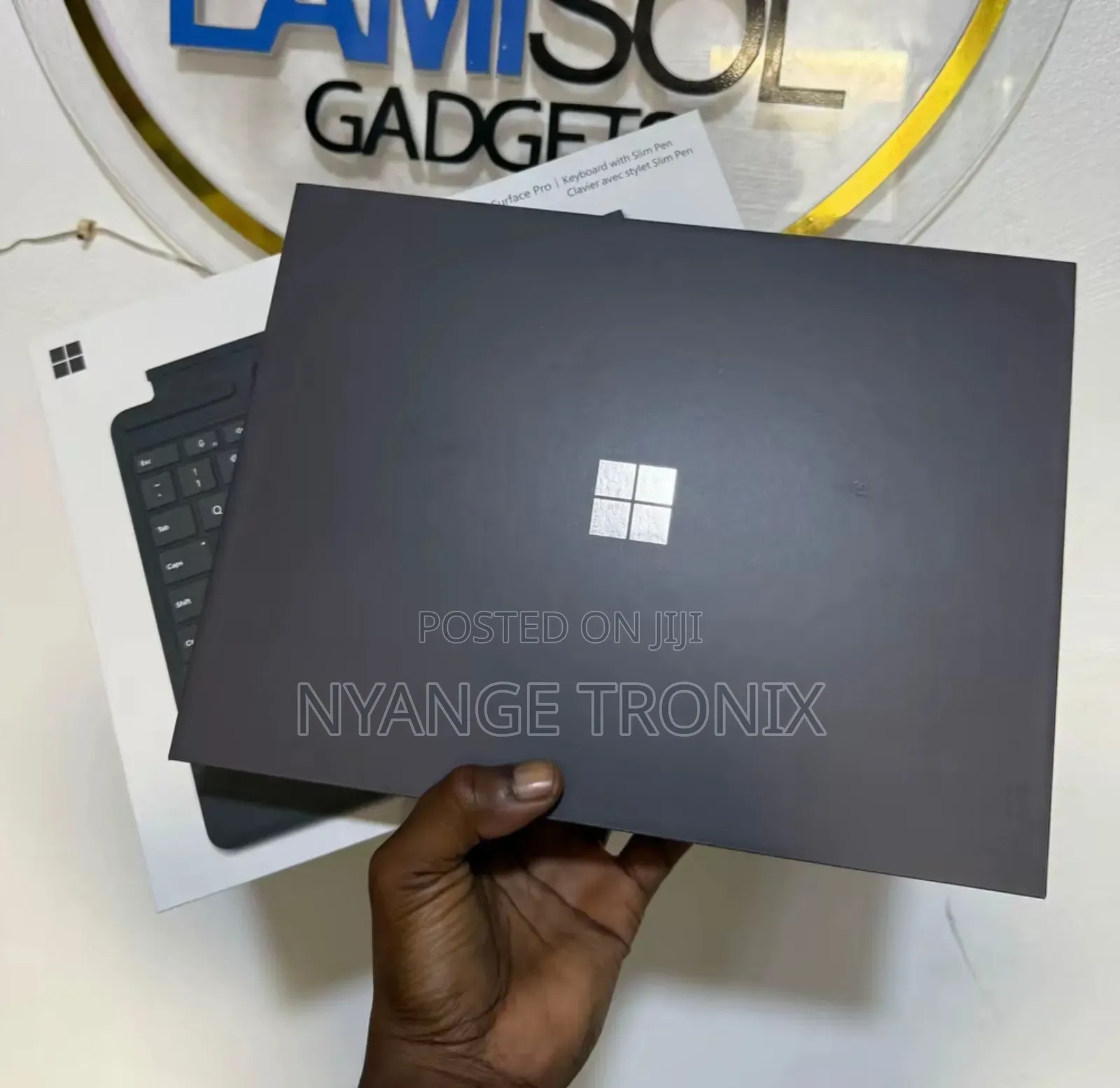 New Microsoft Surface Pro 16GB Qualcomm Snapdragon X Plus SSD 512GB