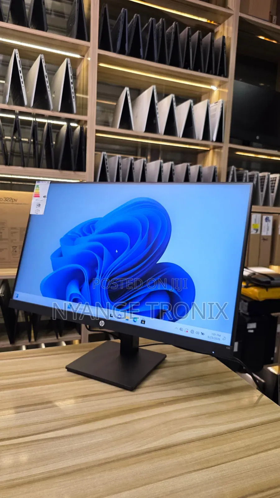 HP X32 QHD Gaming Monitor, 31.5-Inch