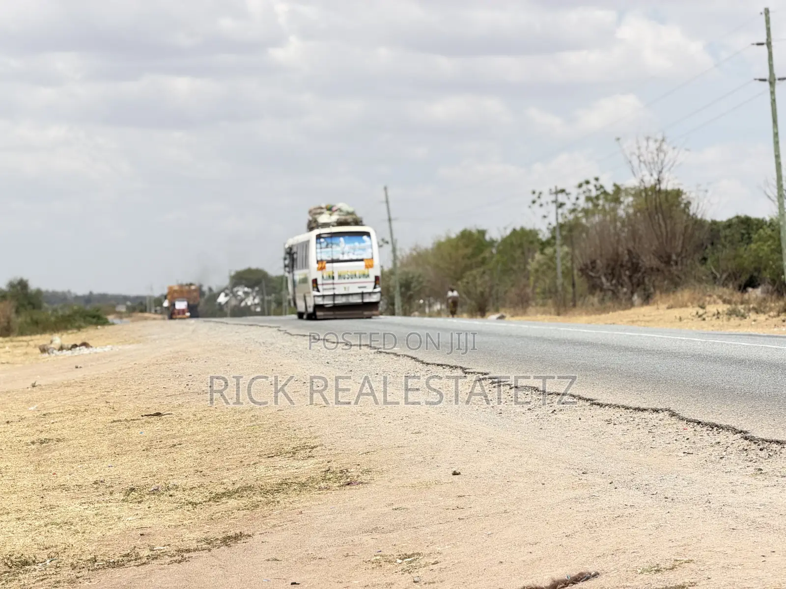 Kiwanja Cha Kwanza Lami Usagara - Busisi Road