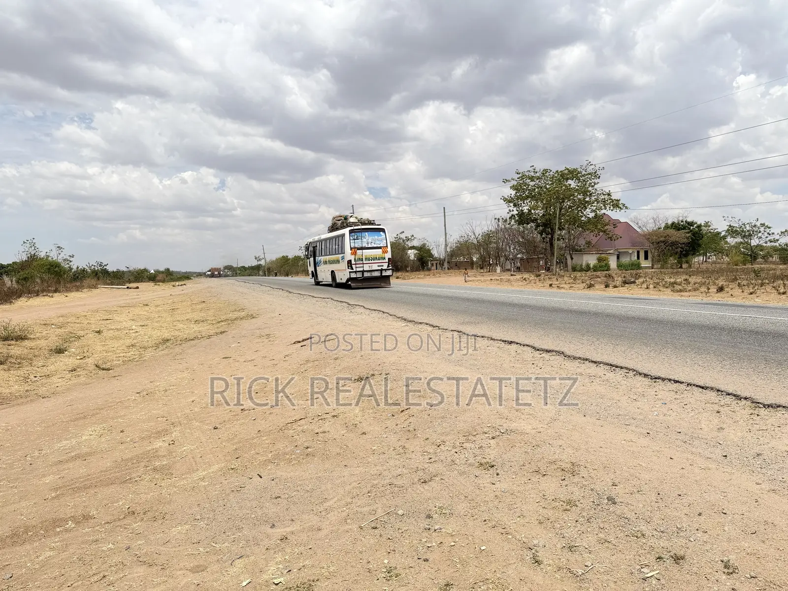 Kiwanja Cha Kwanza Lami Usagara - Busisi Road