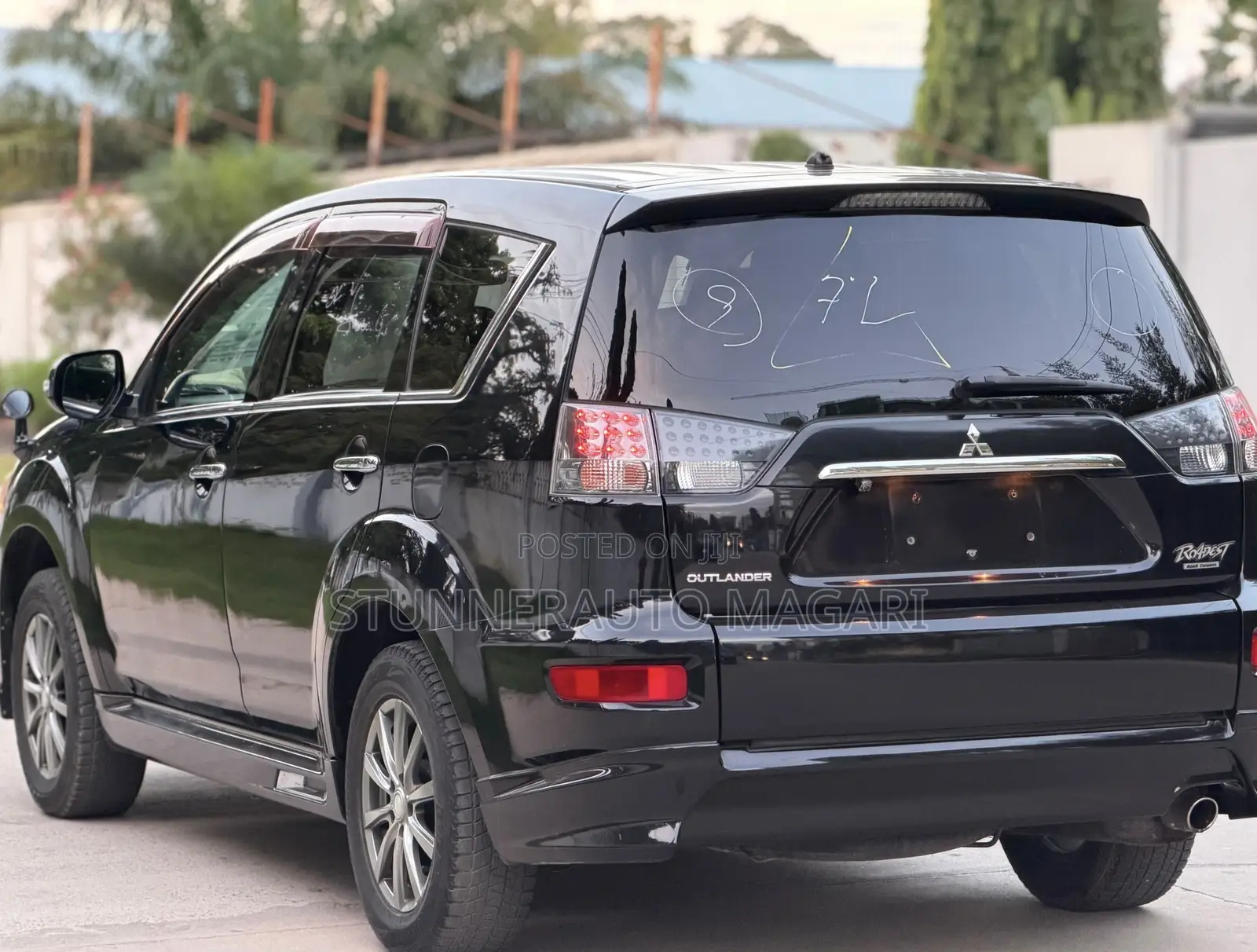 Mitsubishi Outlander 2010 Black