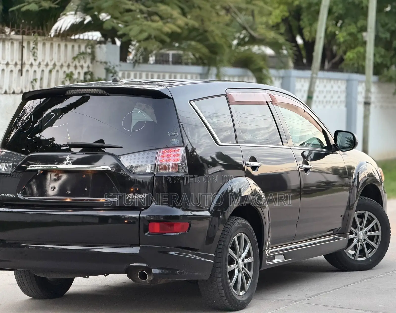Mitsubishi Outlander 2010 Black